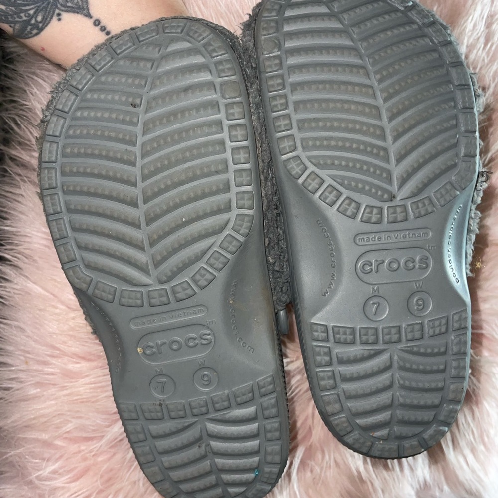 Fuzzy Crocs - Picture 3 of 3